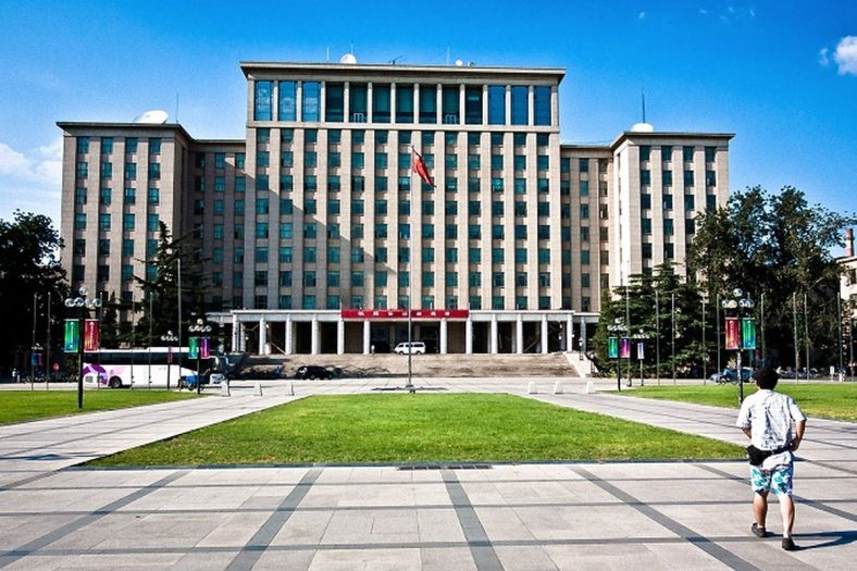 10 Universitas dengan Jurusan Unggulan Terbaik di China